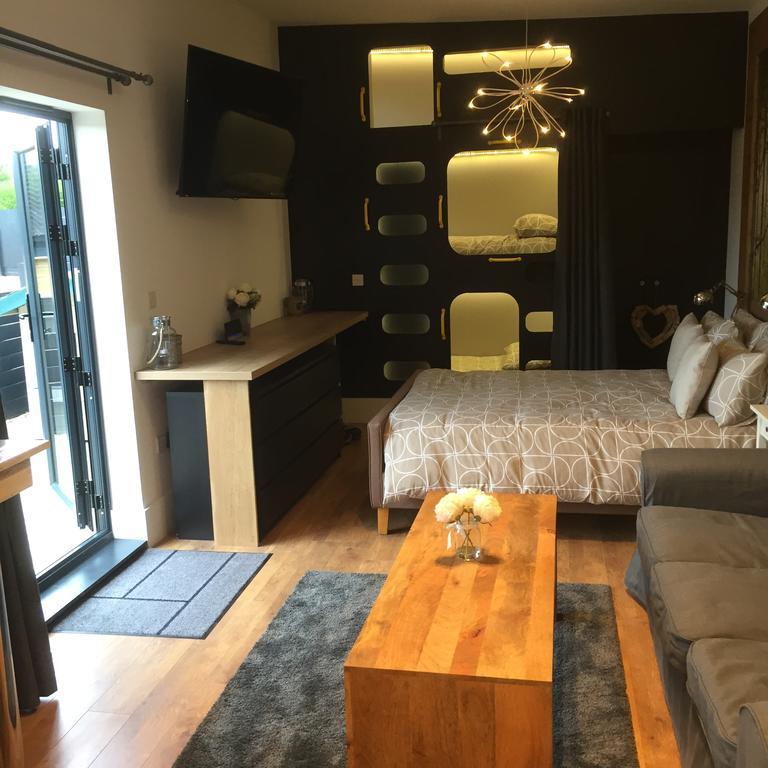 Willow Court Farm Studio West & Petting Farm, 8 Mins To Legoland & Windsor, 15 Mins To Lapland Uk Windsor