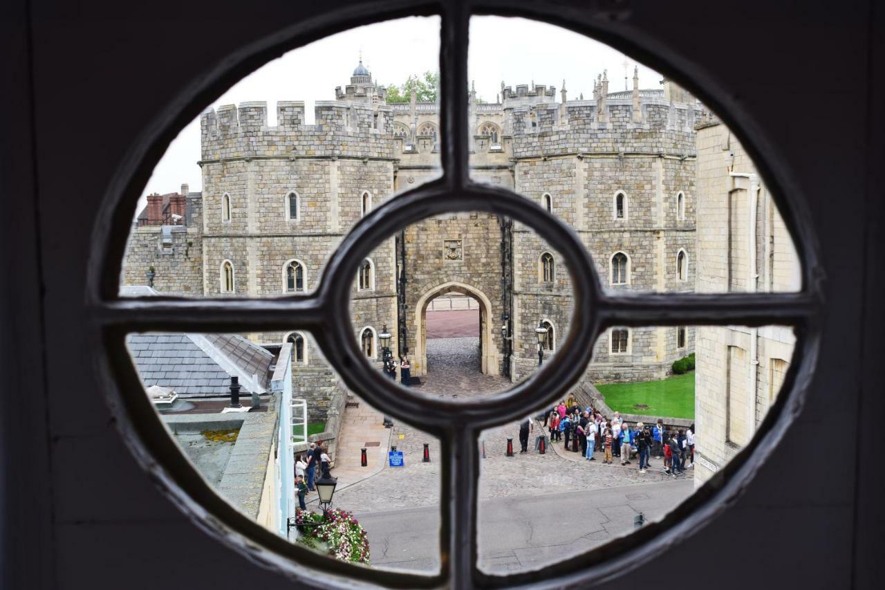 Castle Properties: The Sovereign 5 Bed Town House Apartment Windsor
