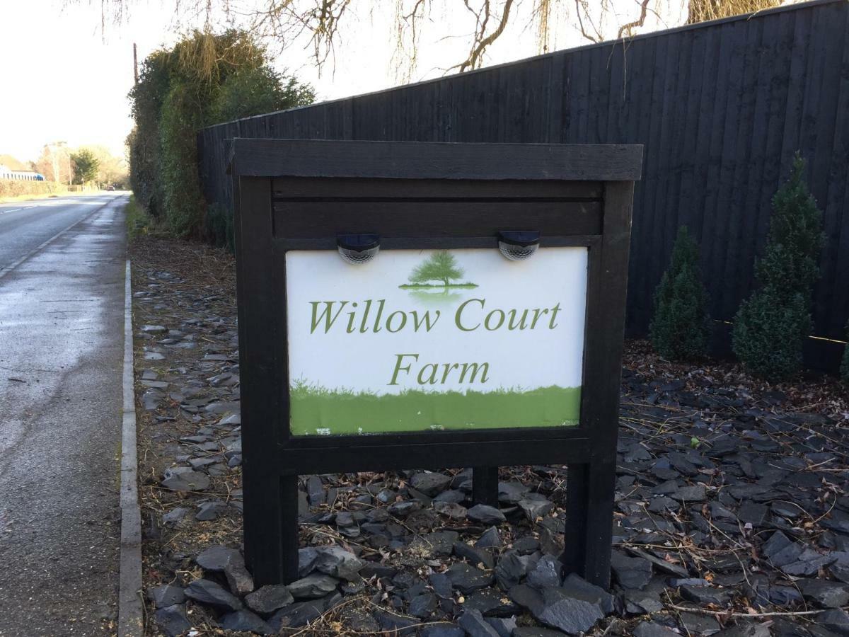 Willow Court Farm Studio West & Petting Farm, 8 Mins To Legoland & Windsor, 15 Mins To Lapland Uk Holiday home Windsor