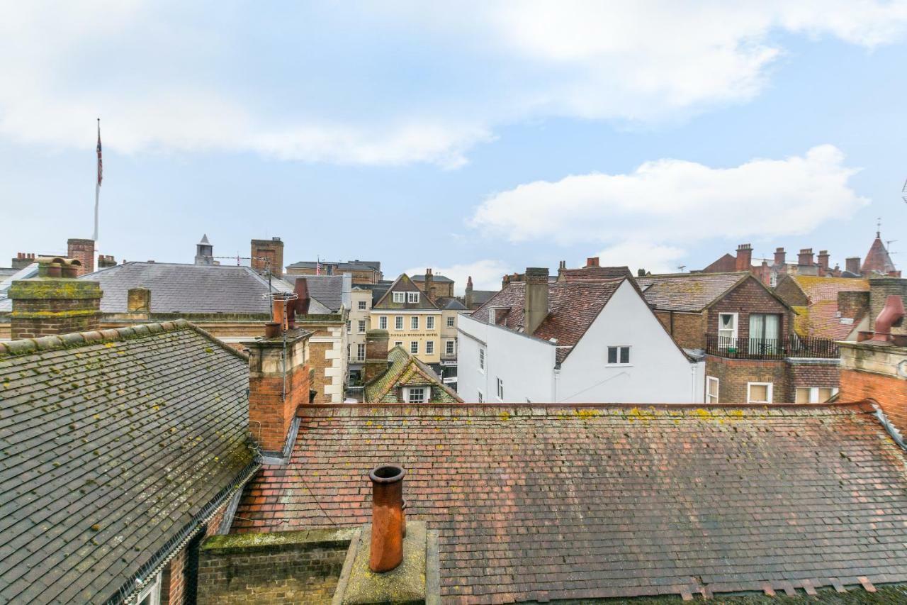 Castle Properties: The Sovereign 5 Bed Town House Apartment